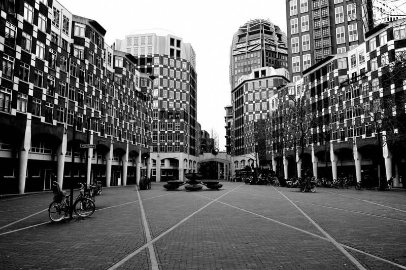 Rondje centraal Den Haag monochroom